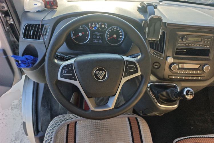 Used Foton Toano 2022 2.0T Manual Jixiang Van Extended Wheelbase Mid-Roof Design Rear Single Tire 3-Seater Configuration 4F20TC3