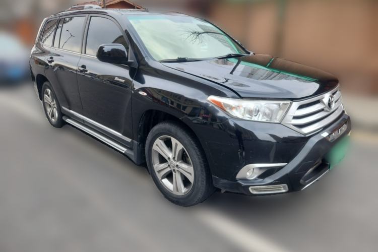 Used Toyota Highlander 2012 2.7L Two-Wheel Drive 7-Seater Luxury Edition Front Right 45 Deg