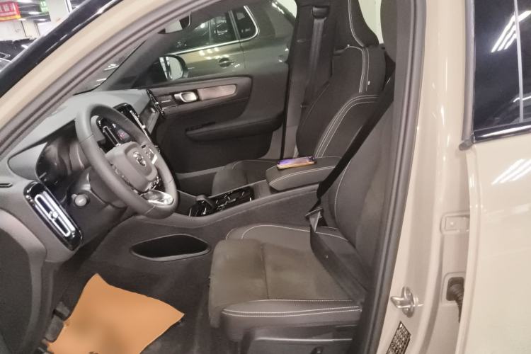 Used Volvo XC40 New Energy 2024 Long-Range PRO Version
