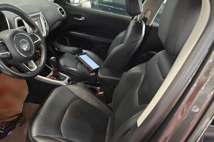 Used Jeep Compass 2017 200T Automatic Family Edition