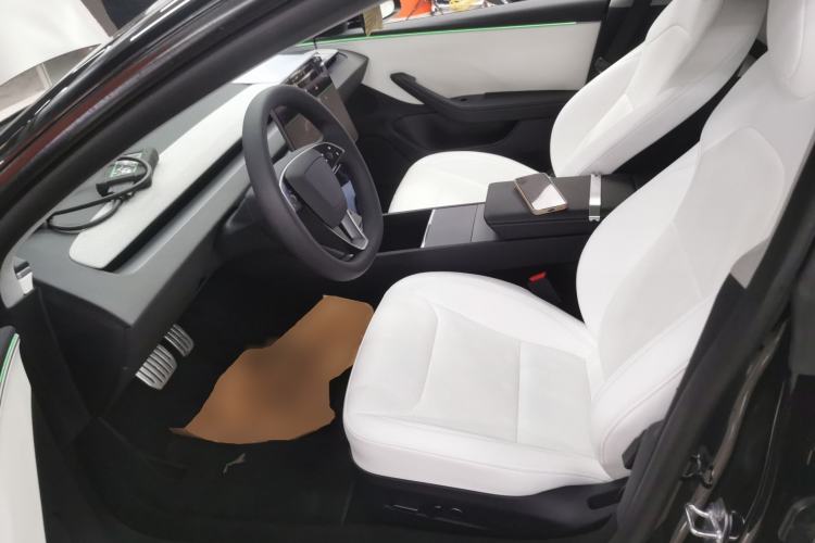 Used Tesla Model 3 2023 Long-Range All-Wheel-Drive Version Left Front Seat