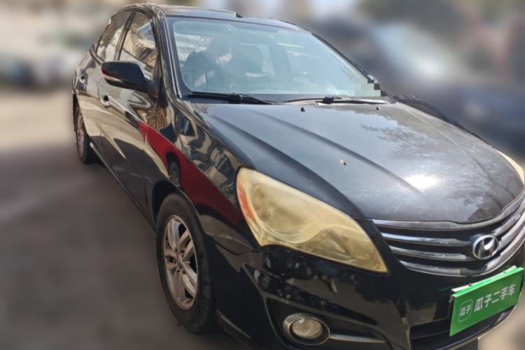 Used Hyundai Celesta 2011 1.6L Automatic Luxury Version Front Right 45 Deg