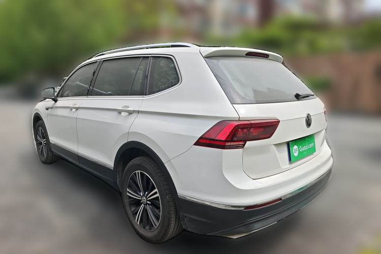 Used Volkswagen Tiguan L 2017 380TSI Automatic All-Wheel-Drive Luxury Edition Rear Left 45 Deg