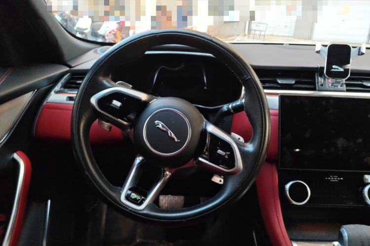 Used Jaguar F-PACE 2021 250 PS Steering Wheel