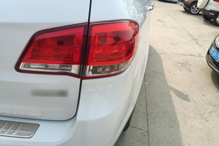 Used Haval H6 2016 Upgraded Model 1.5T Automatic Two-Wheel Drive Elite Version Right Rear Taillight