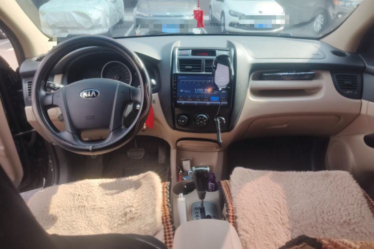 Used Kia Sportage 2013 2.0L Automatic Two-Wheel Drive GL Trim Center Console