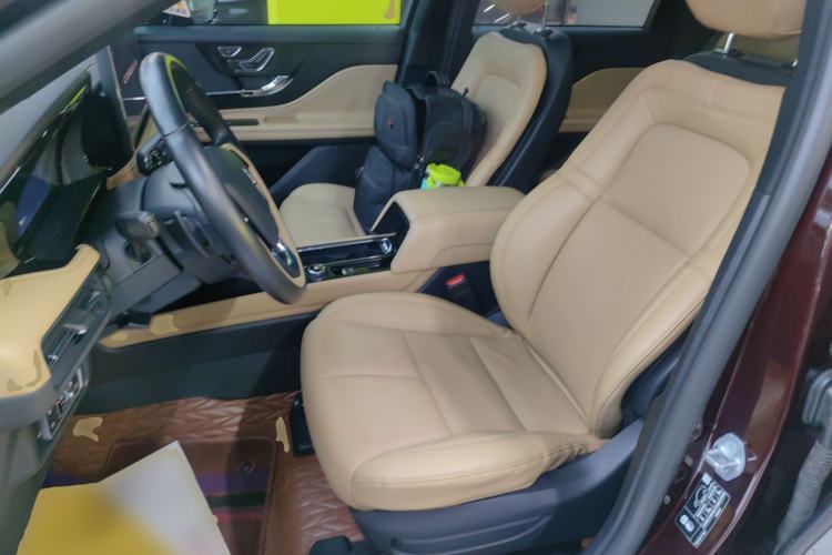 Used Lincoln Corsair 2022 2.0T Two-Wheel Drive Luxury Edition Left Front Seat