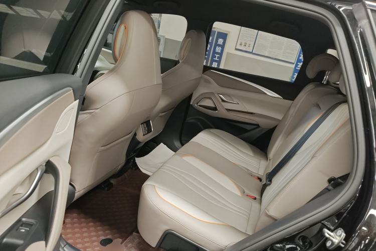 Used BYD Song Pro New Energy 2024 HONOR Edition DM-i 71KM Navigation Model Left Rear Seat