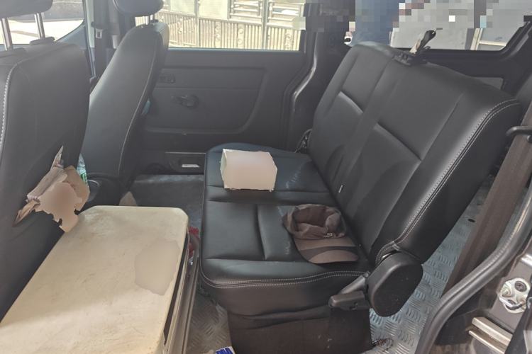 Used Jinbei Gold Hiace M Classic 2023 1.5L Travel Lion Passenger Vehicle 5/6/7 Seats
