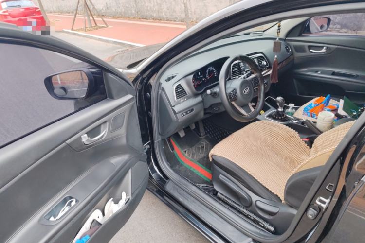 Used Kia K4 2014 1.8L Manual GL
