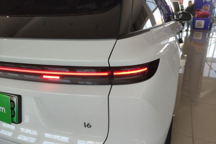 Used Li Auto i6 2025 Model Two-Wheel-Drive Standard Type Right Rear Taillight