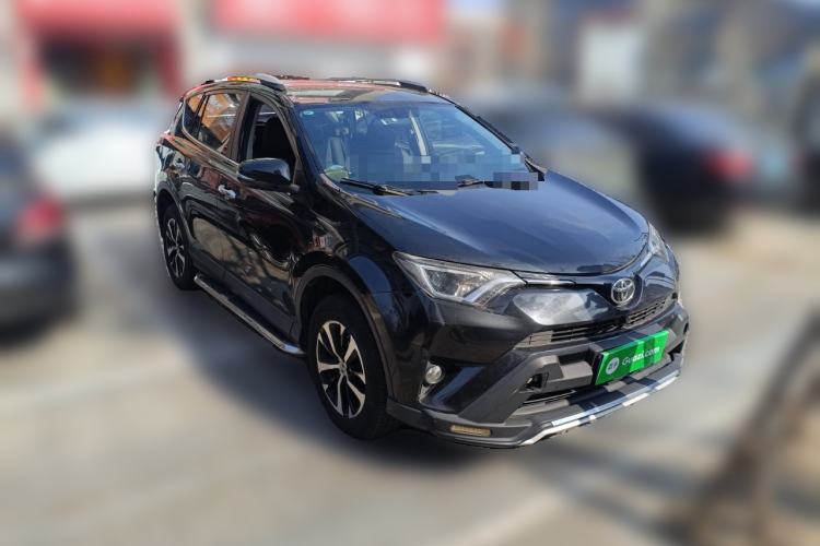 Used Toyota RAV4 2016 2.0L CVT Two-Wheel Drive Fashion Edition China V Standard
