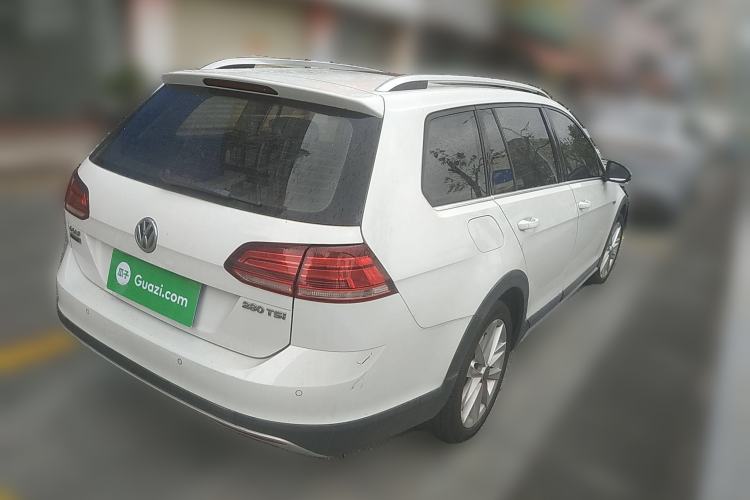 Used Volkswagen Golf 2019 1.8TSI Travel Edition Rear Right 45 Deg