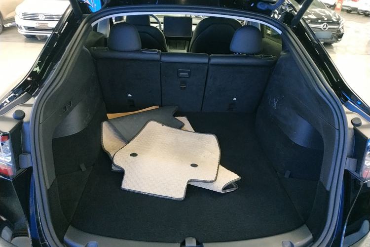 Used Tesla Model Y 2023 Rear-Wheel-Drive Version