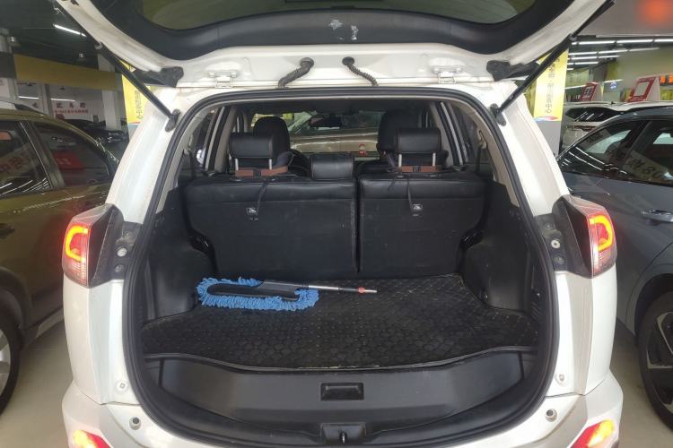 Used Toyota RAV4 2016 2.0L CVT Two-Wheel Drive Comfort Edition China V Standard