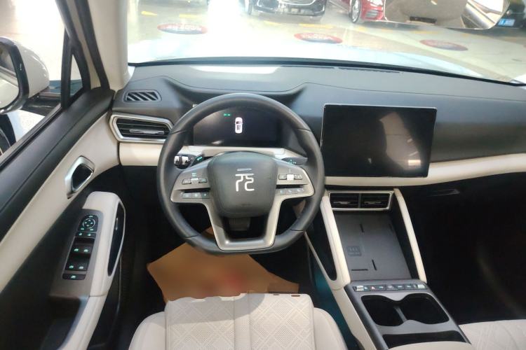 Used BYD Yuan UP 2025 Intelligent Driving Version 401 km Leading Edition
