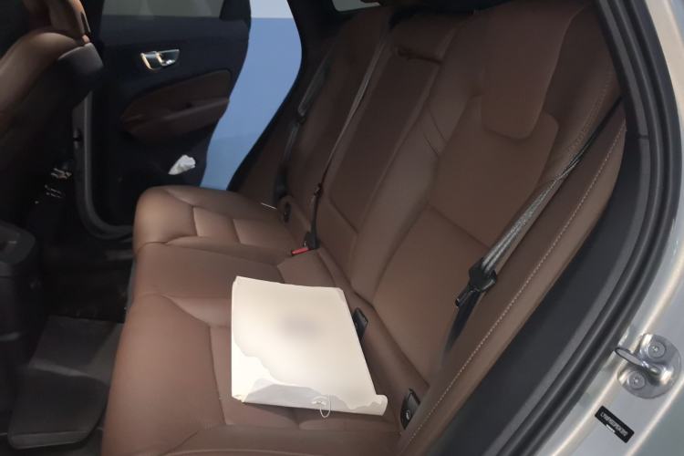 Used Volvo XC60 New Energy 2023 T8 Plug-in Hybrid Long-Range All-Wheel Drive Smart & Luxurious Enjoyment Edition Left Rear Seat