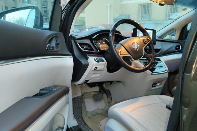 Used Buick GL8 2021 Land Cruiser Executive Class 652T Comfort Model
