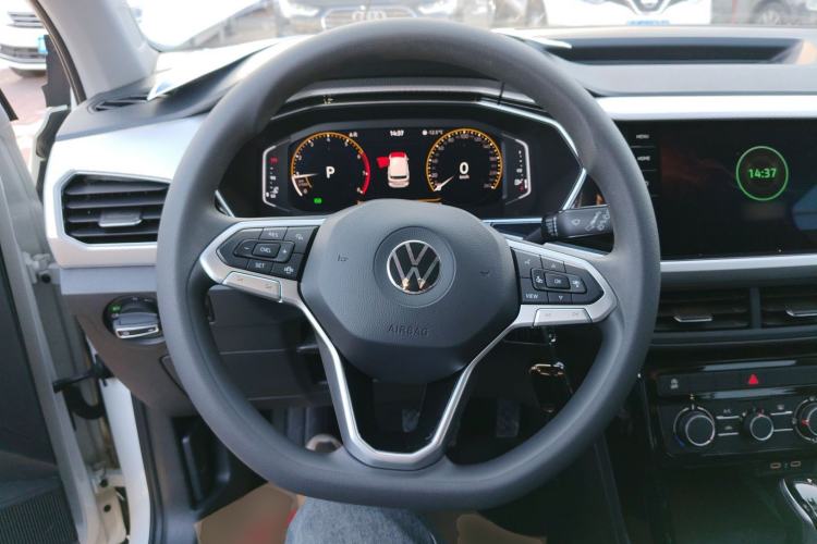 Used Volkswagen Tacqua 2021 200TSI DSG JoyConnect Edition