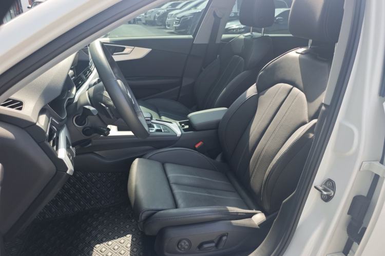 Used Audi A4L 2020 40 TFSI Luxury Dynamic Model Interior 7