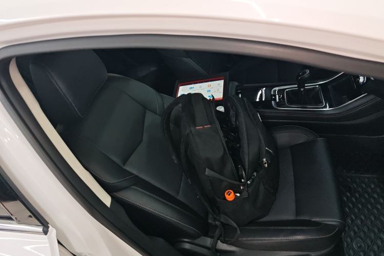 Used CHANGAN Eado 2019 High-Energy Edition 1.6L GDI Manual Pioneer Model China VI Standard
