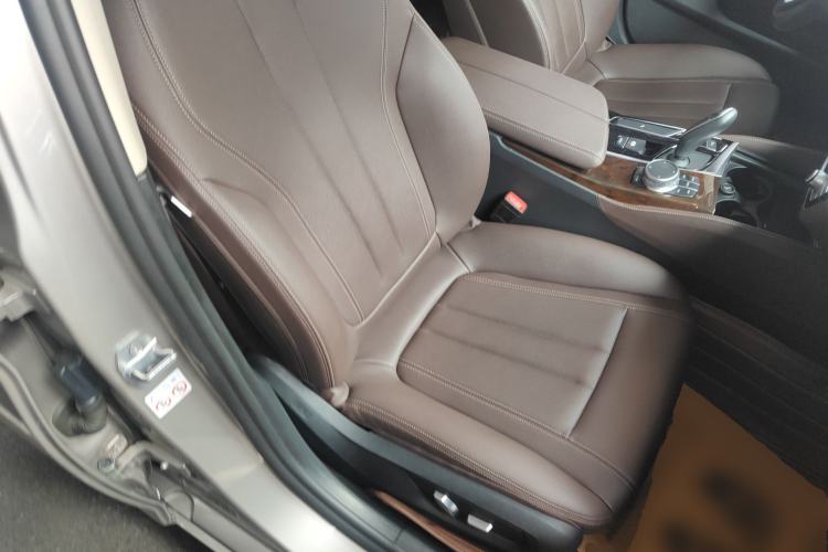 Used BMW 5 Series 2019 Facelifted 525Li Luxury Package
