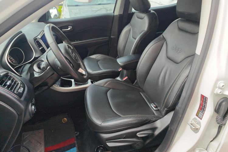 Used Jeep Compass 2017 200T Automatic Family Edition
