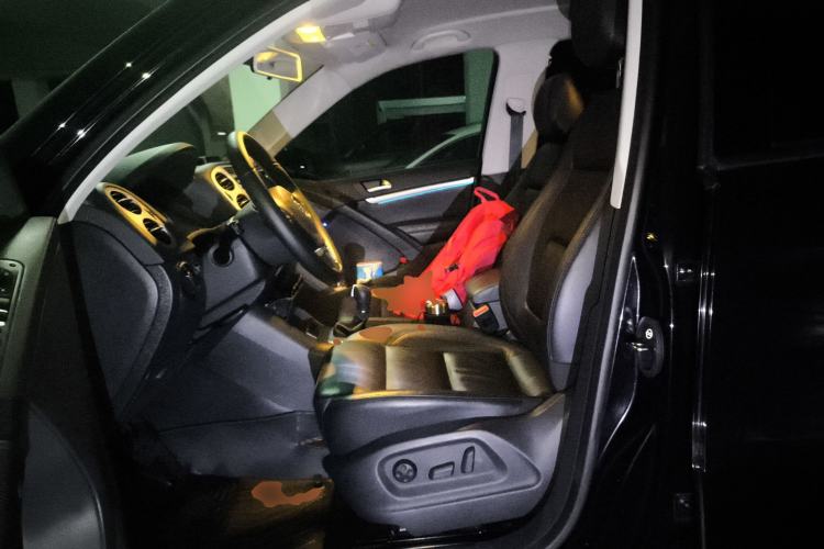 Used Volkswagen Tiguan 2015 1.8TSI Automatic All-Wheel Drive Comfort Edition Left Front Seat