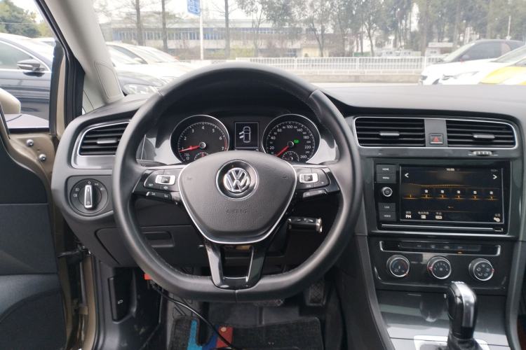 Used Volkswagen Golf 2019 280TSI DSG Comfort Version China VI Standard
