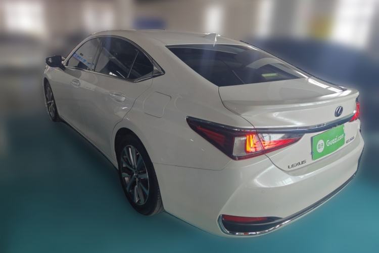 Used Lexus ES 2018 200 Excellence Edition China VI Standard

