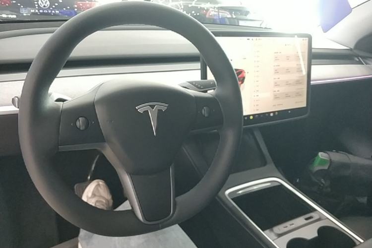 Used Tesla Model Y 2024 Rear-Wheel-Drive Version