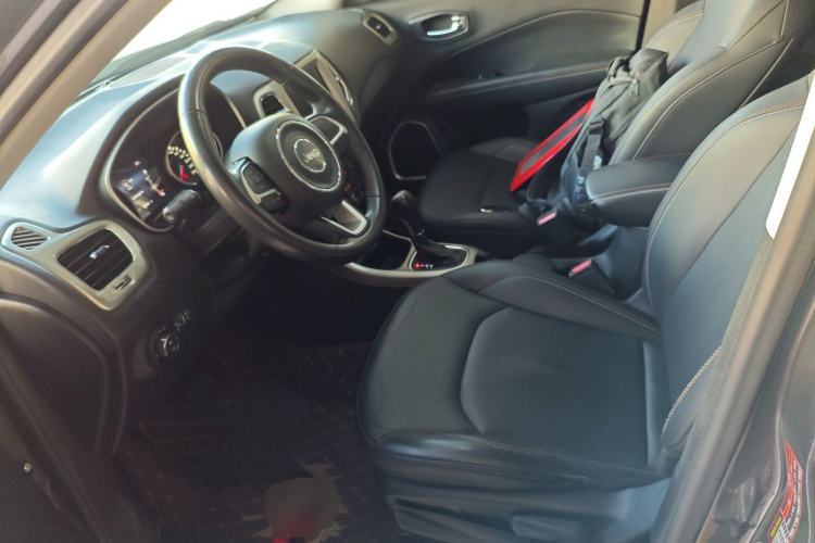 Used Jeep Compass 2017 200T Automatic Family Edition
