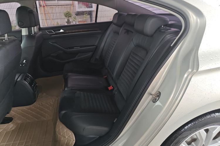 Used Volkswagen Magotan 2017 330TSI DSG Luxury Model