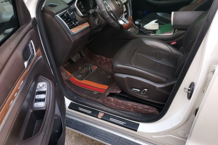 Used Roewe RX8 2019 30T Smart Connectivity Two-Wheel Drive Supreme Flagship Edition