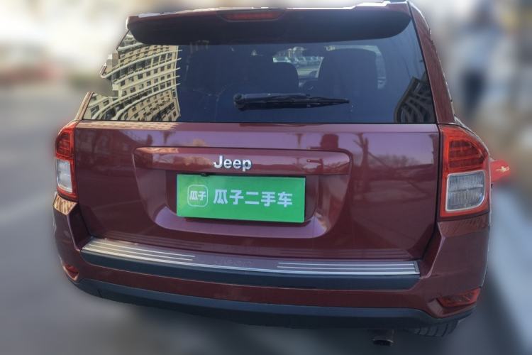 Used Jeep Compass 2012 2.4L four-wheel-drive sport version
