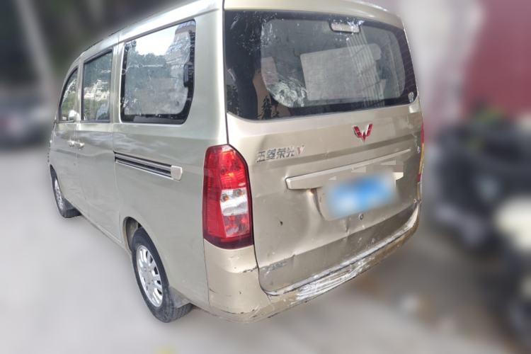 Used Wuling Rongguang V 2015 1.2L Standard Version
