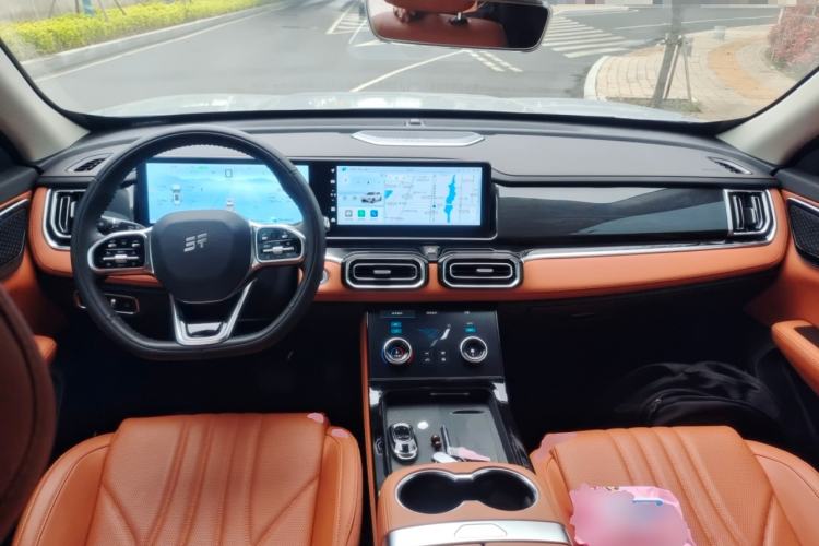 Used JETOUR Shanhai L7 2024 1.5T 120 km MAX+ 5-seater Center Console