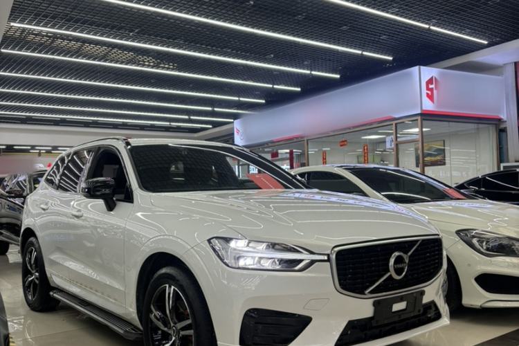 Used Volvo XC60 2019 T5 4x4 Smart & Dynamic Sport Edition China VI Standard