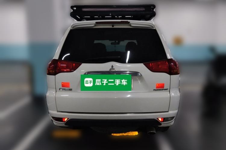 Used Mitsubishi Pajero Sport 2013 3.0L Automatic 4x4 Flagship Edition
