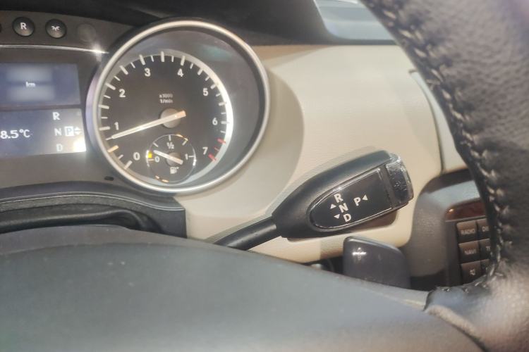 Used Mercedes-Benz R-Class 2011 R 350 L 4MATIC
