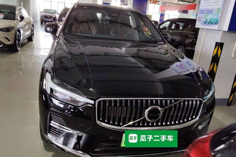 Used Volvo XC60 New Energy 2025 Plug-in Hybrid Long-Range All-Wheel Drive Smart Luxury Edition
