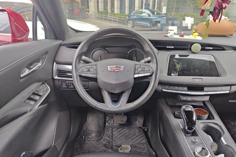 Used Cadillac XT4 2021 28T Two-Wheel Drive Leading Version
