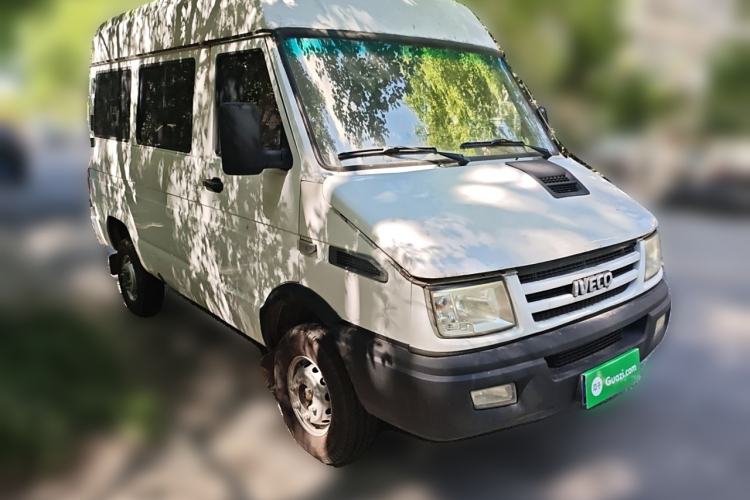 Used Iveco Daily 2012 2.5T-A35 Logistics Version 1 Mid-Roof
