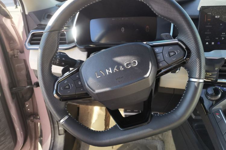 Used Lynk & Co 06 2021 1.5T Shero Pink Special Edition