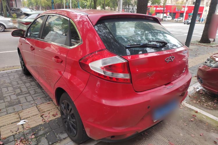 Used Chery Fengyun 2 2013 Hatchback 1.5L AMT Ruìyì Edition
