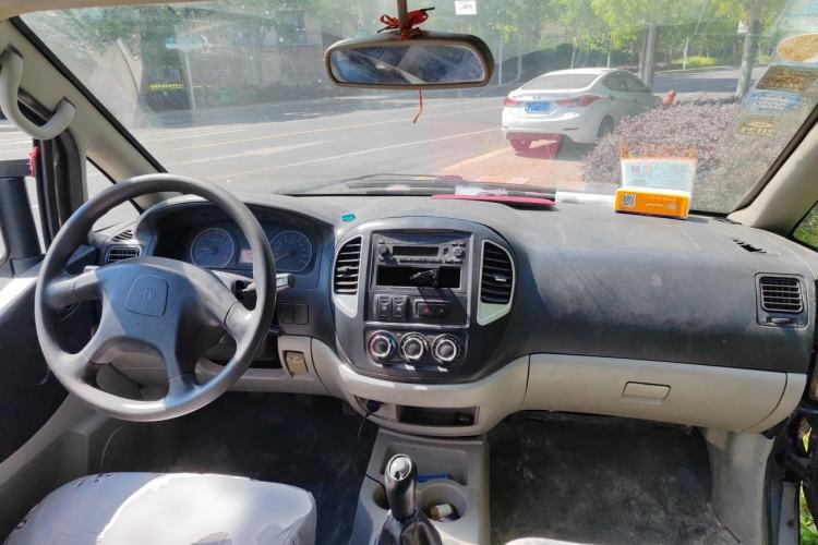 Used FORTHING Lingzhi 2015 V3 1.5L 7-seat Standard Model

