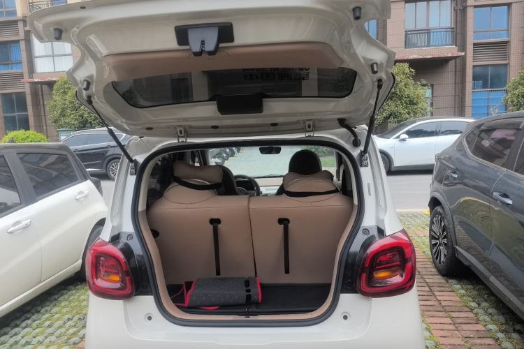 Used Wuling Hongguang MINIEV 2025 Four-Door Version Advanced Edition Trunk