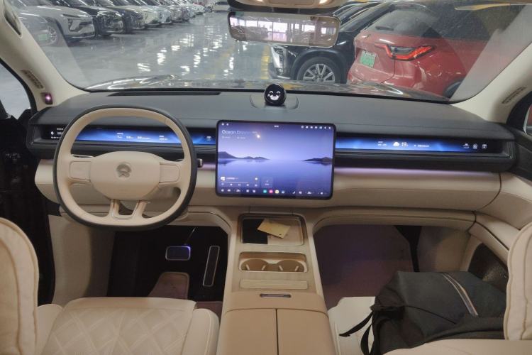 Used Nio ES8 2026 Model 6-seat Executive Signature Edition Center Console