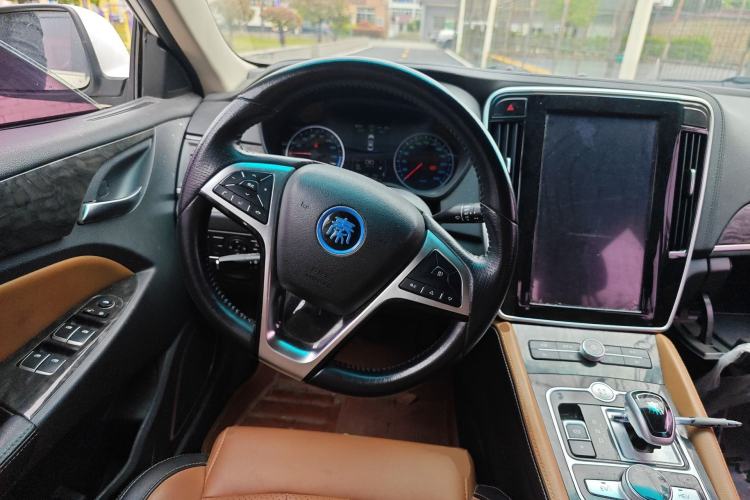 Used BYD Qin New Energy 2017 1.5T Luxury Model Steering Wheel
