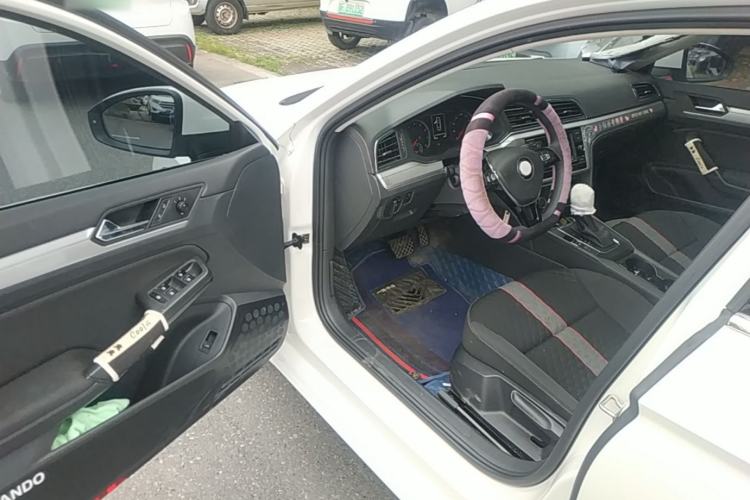 Used Volkswagen Lamando 2019 230TSI DSG Fashion Edition China VI Driver Seat